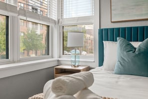 WiFi - Oasis stay steps from Historic Country Club Plaza (Kansas City)