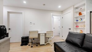 House, 2 Bedrooms, Accessible | Living room - New Entire House-2 Bedrooms, 2 Baths, Full Accessibility (Vancouver)