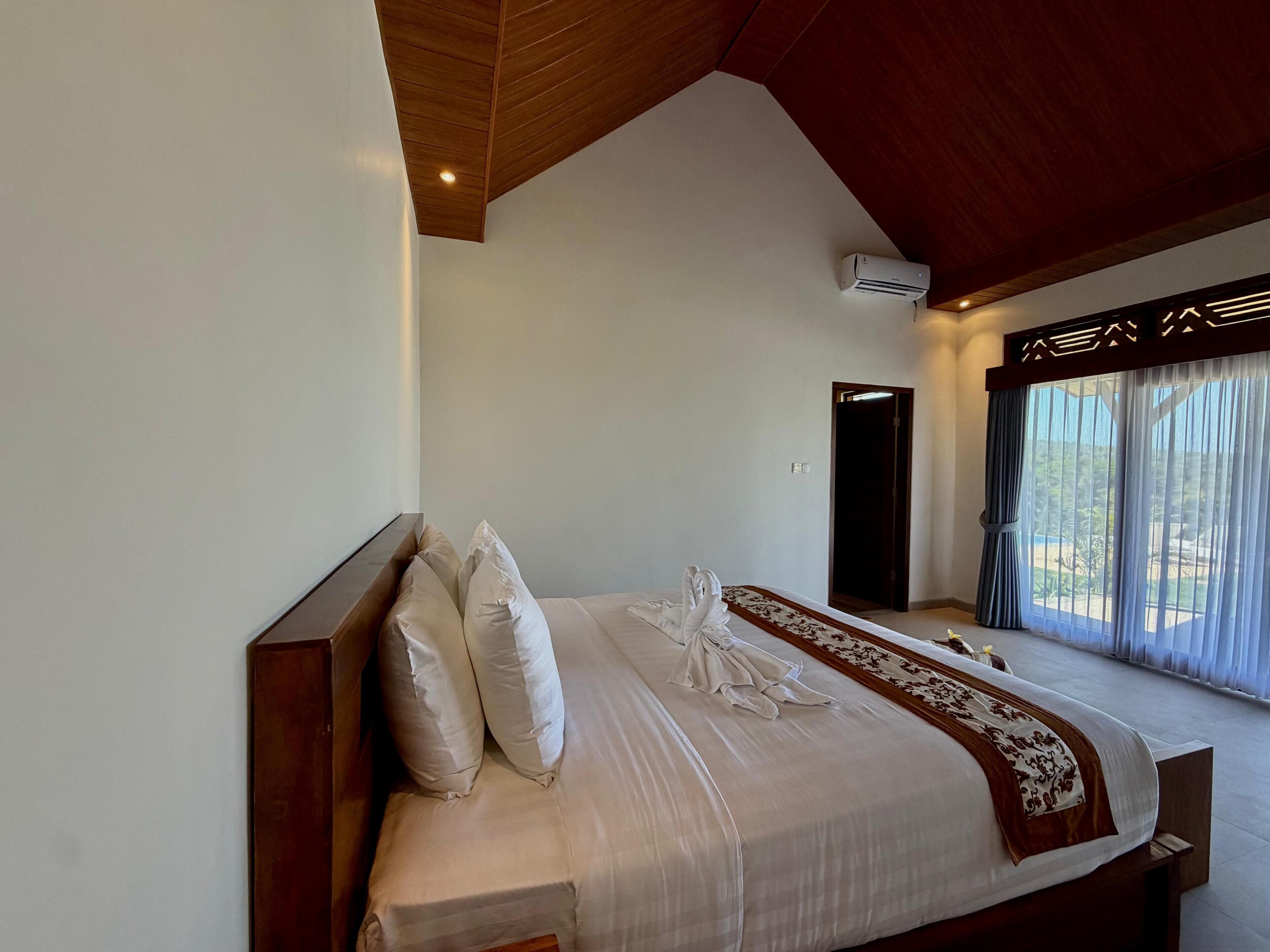 Deluxe Double Room, Patio | In-room safe, desk, laptop workspace, iron/ironing board (on request)