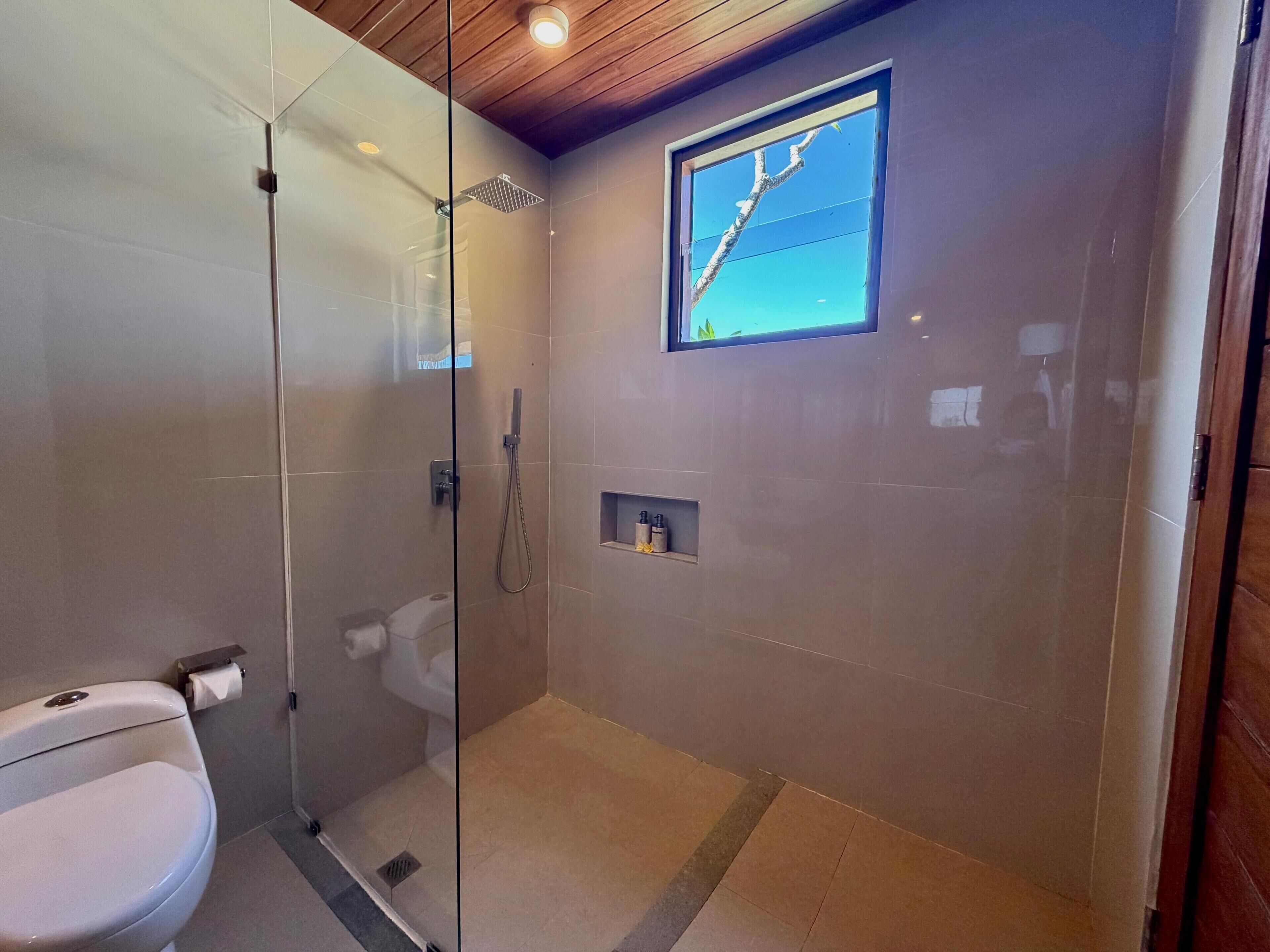 Deluxe-Doppelzimmer, Terrasse | Badezimmer