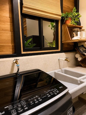 Interior - Cabaña privada con jacuzzi en La Fortuna, Cerca del Volcan Arenal y Catarata. (Alajuela)