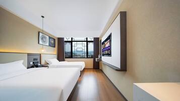 Comfort Double or Twin Room, Multiple Beds, Private Bathroom | Egyptian cotton sheets, premium bedding, down comforters, pillowtop beds
