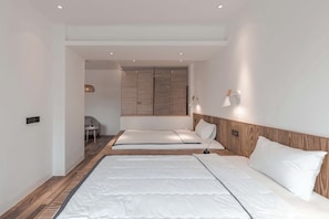 Suite de lujo, balcón, vista al río | Ropa de cama de alta calidad, edredón y cortinas blackout 