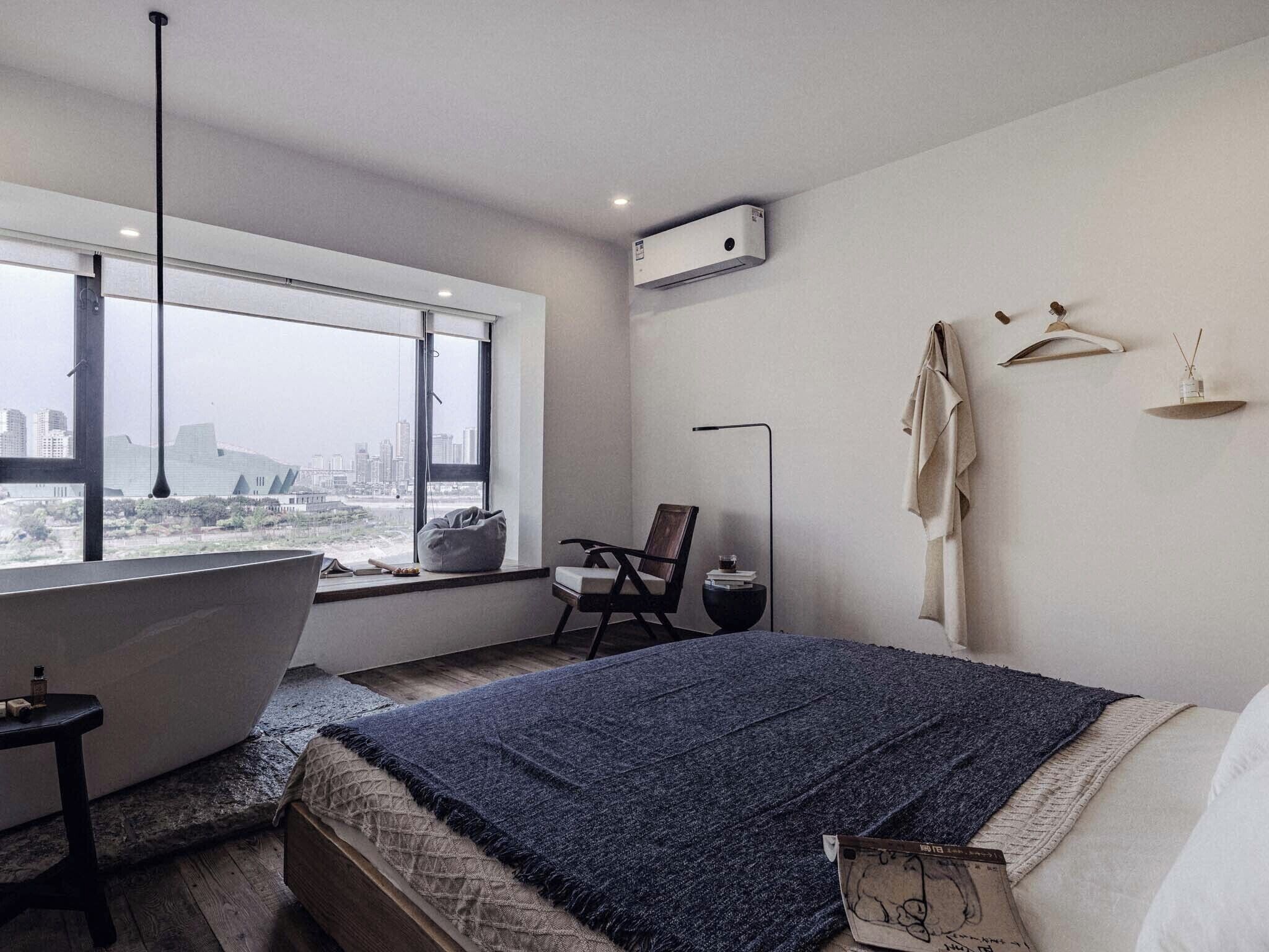 Signature Suite, Balcony, River View | Premium bedding, down comforters, blackout drapes, soundproofing