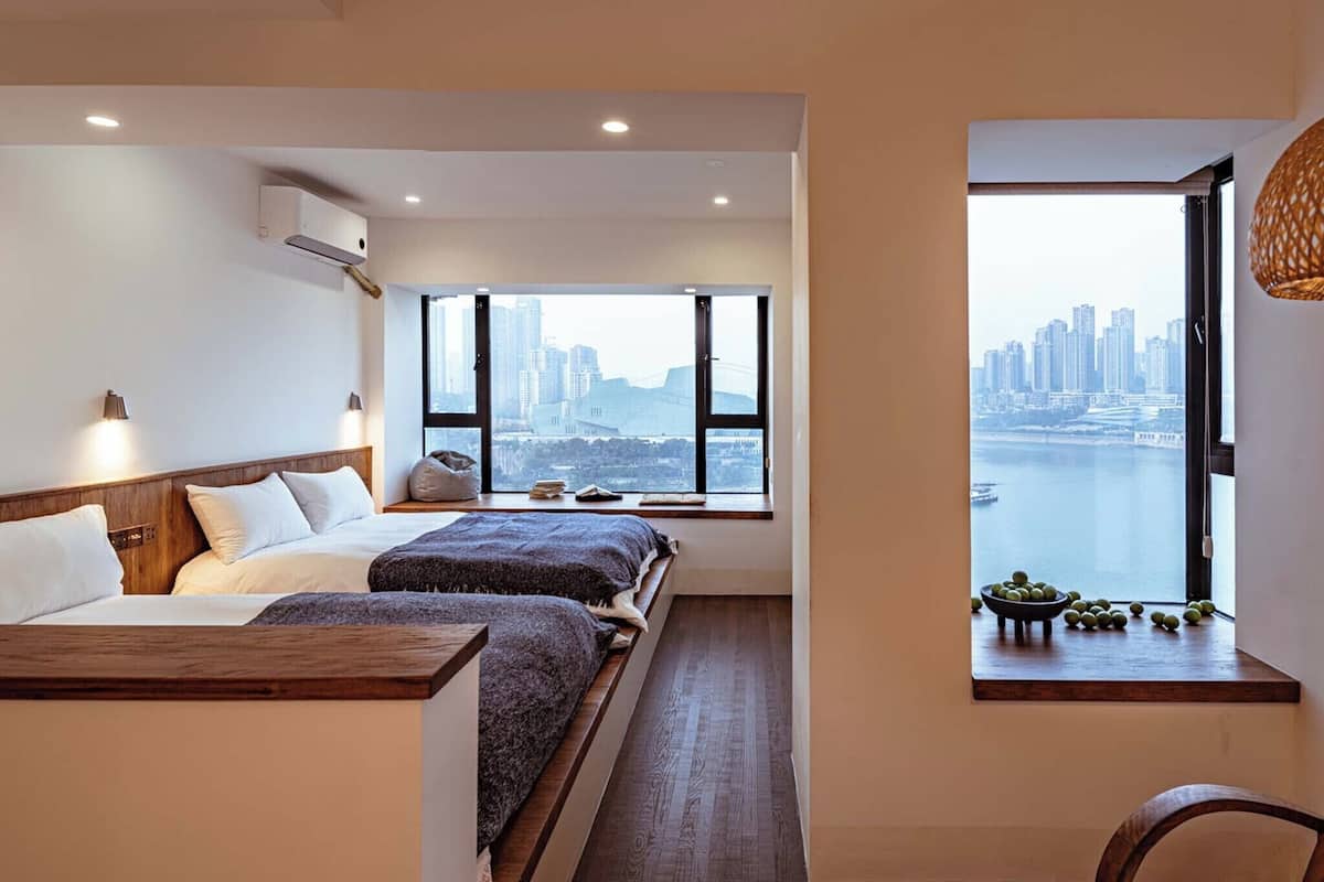 Suite superior, balcón, vista al río | Ropa de cama de alta calidad, edredón y cortinas blackout 