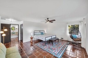 Room - Beautiful 4-bedroom house with AC in charming Fallbrook (Fallbrook)