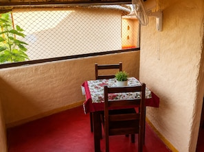 Mud Cottage | In-room dining - Sariska Tiger Lodge (Rajgarh)