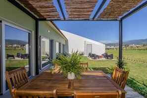 Outdoor dining - GuestReady- Casa Lanceiro (Ribeira Grande)