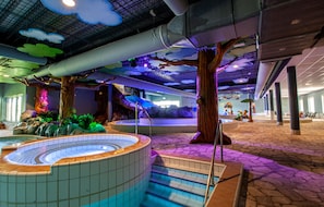 Pool - Vrbo Property (Maasbree)