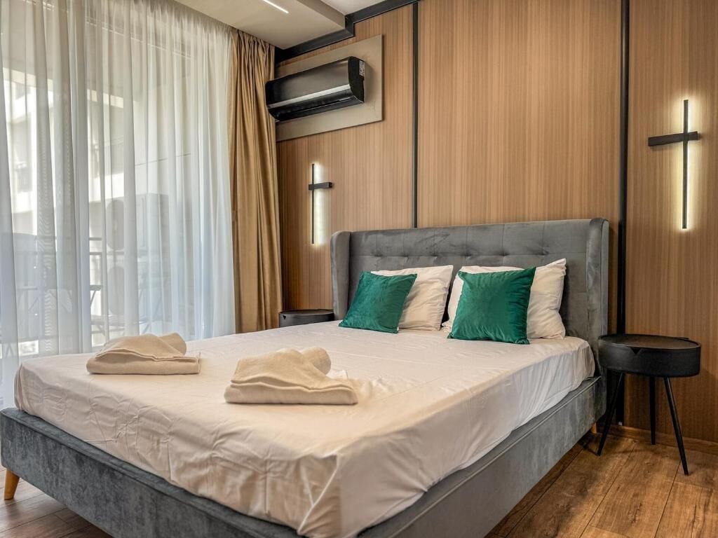 1 dormitorio, tabla de planchar con plancha, wifi y ropa de cama