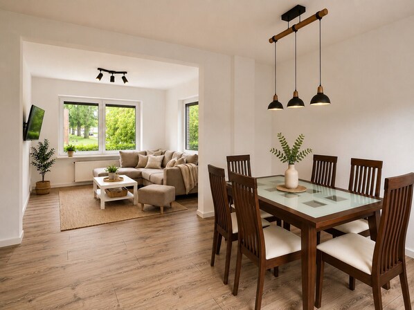 Dining - Vrbo Property (Wilhelmshaven)