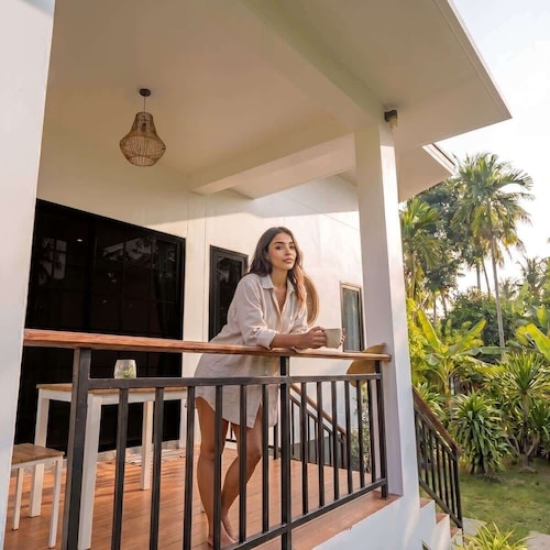 Garden Villa Lush View Prime Location