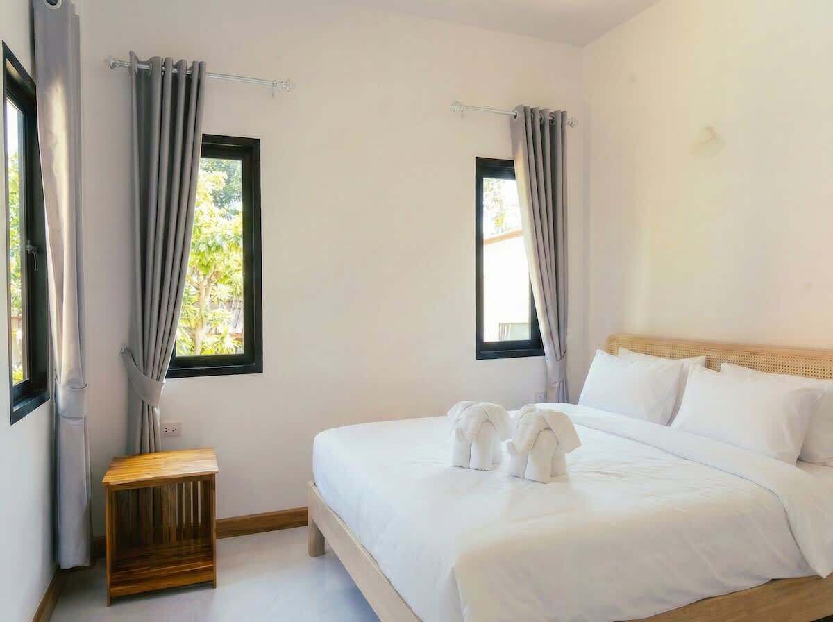 WiFi, bed sheets