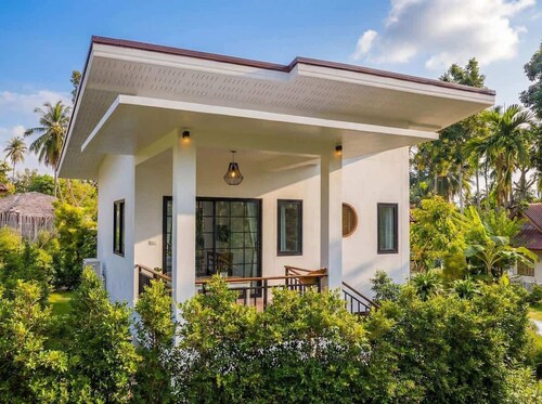 Garden Villa Prime Location
