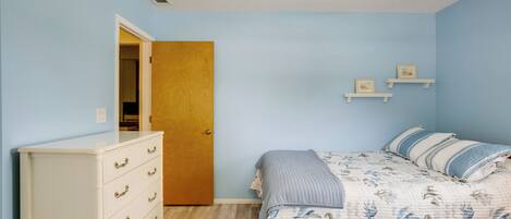 3 chambres, fer et planche à repasser, lit de bébé portatif