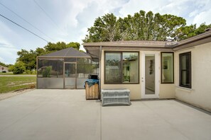 Exterior - 4 Mi to Beaches! Family Getaway w/ Pool in Venice (Venice)