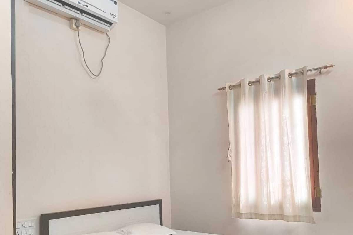 Deluxe Double Room, City View | Free WiFi