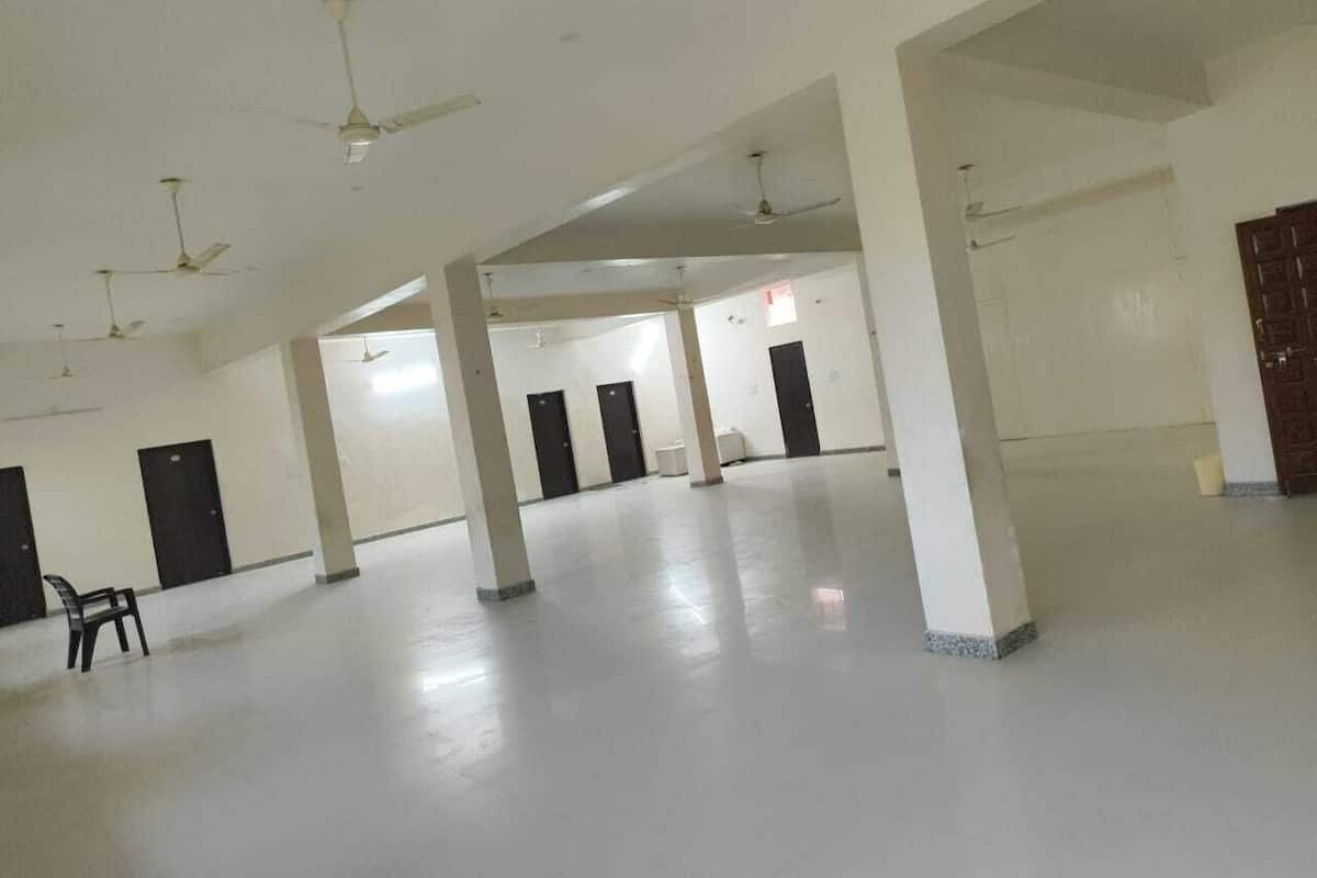 Basic Double Room, City View | Interior