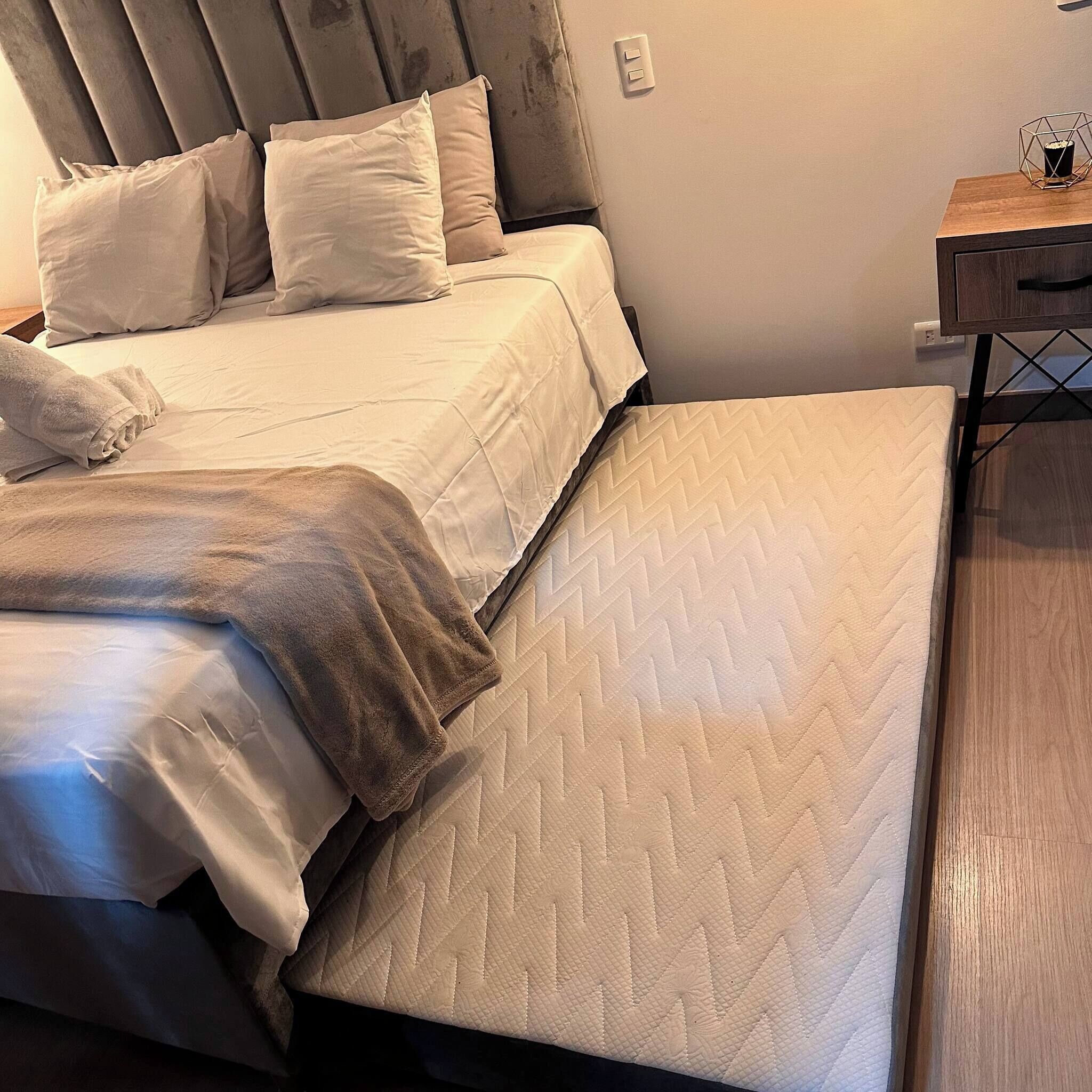 1 bedroom, iron/ironing board, internet, bed sheets