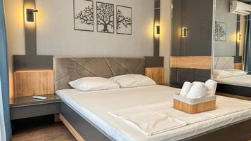 1 bedroom, iron/ironing board, WiFi, bed sheets