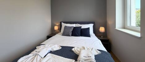 2 bedrooms, Internet, bed sheets