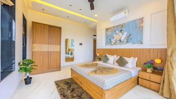 Deluxe Villa, Hill View | Iron/ironing board, WiFi (free)