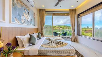 Deluxe Villa, Hill View | Iron/ironing board, WiFi (free)