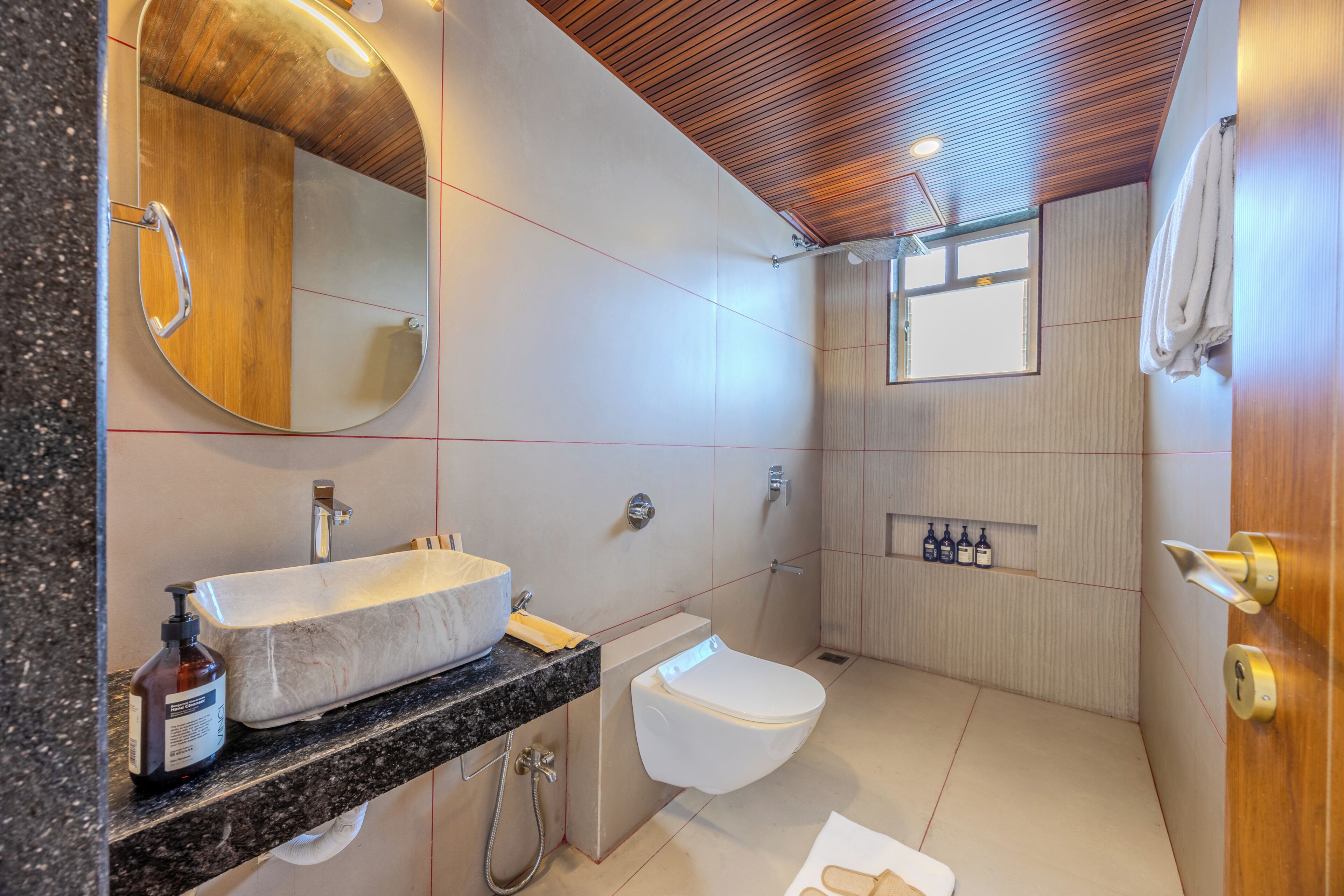 Deluxe Villa, Hill View | Bathroom