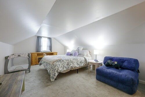 Walk to Parks & Dining: Williamsport Family Home