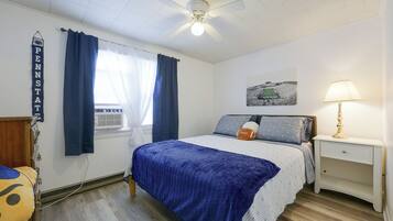 3 Schlafzimmer, Schreibtisch, Bügeleisen/Bügelbrett, Reisekinderbett