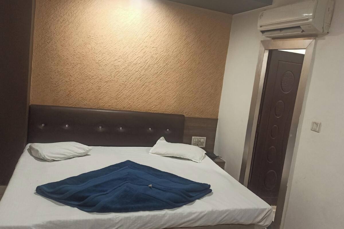 Deluxe Double Room, City View | Desk, WiFi (free)