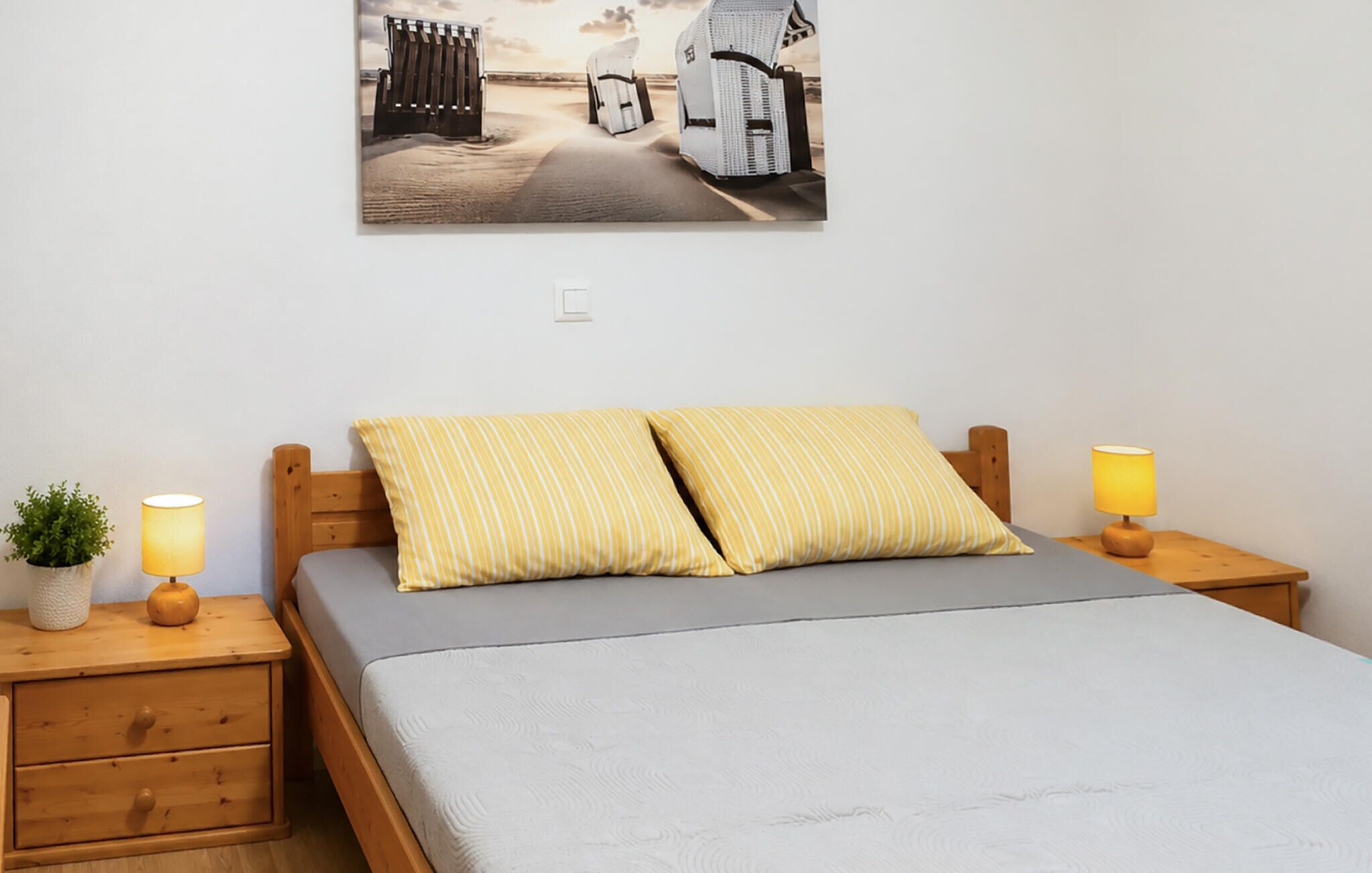 2 bedrooms, in-room safe, WiFi (free)