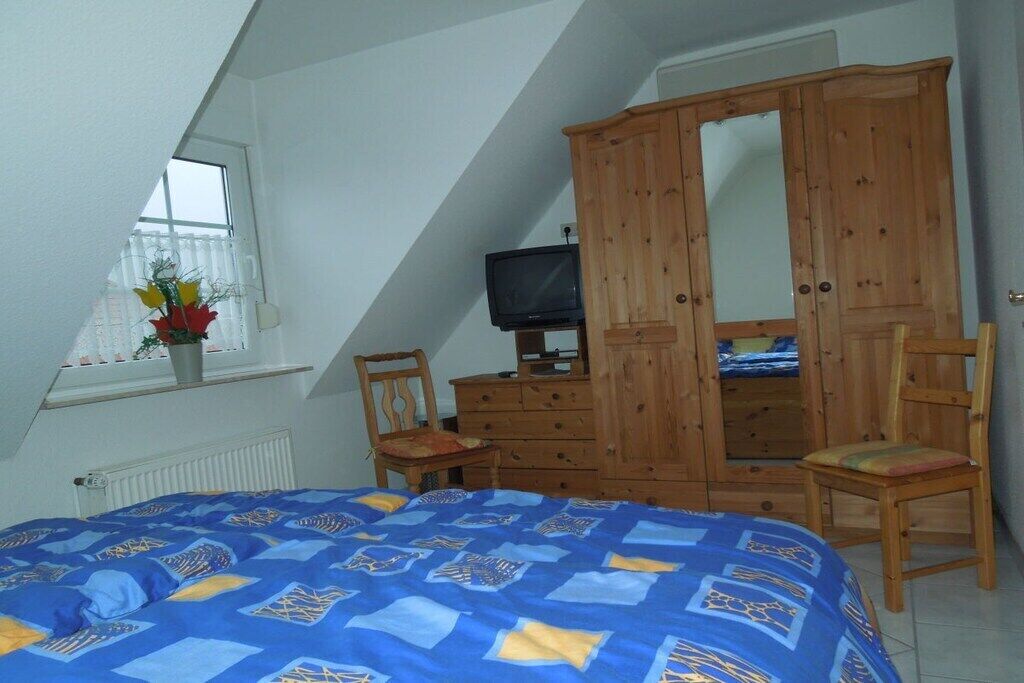 3 bedrooms, travel cot, free WiFi