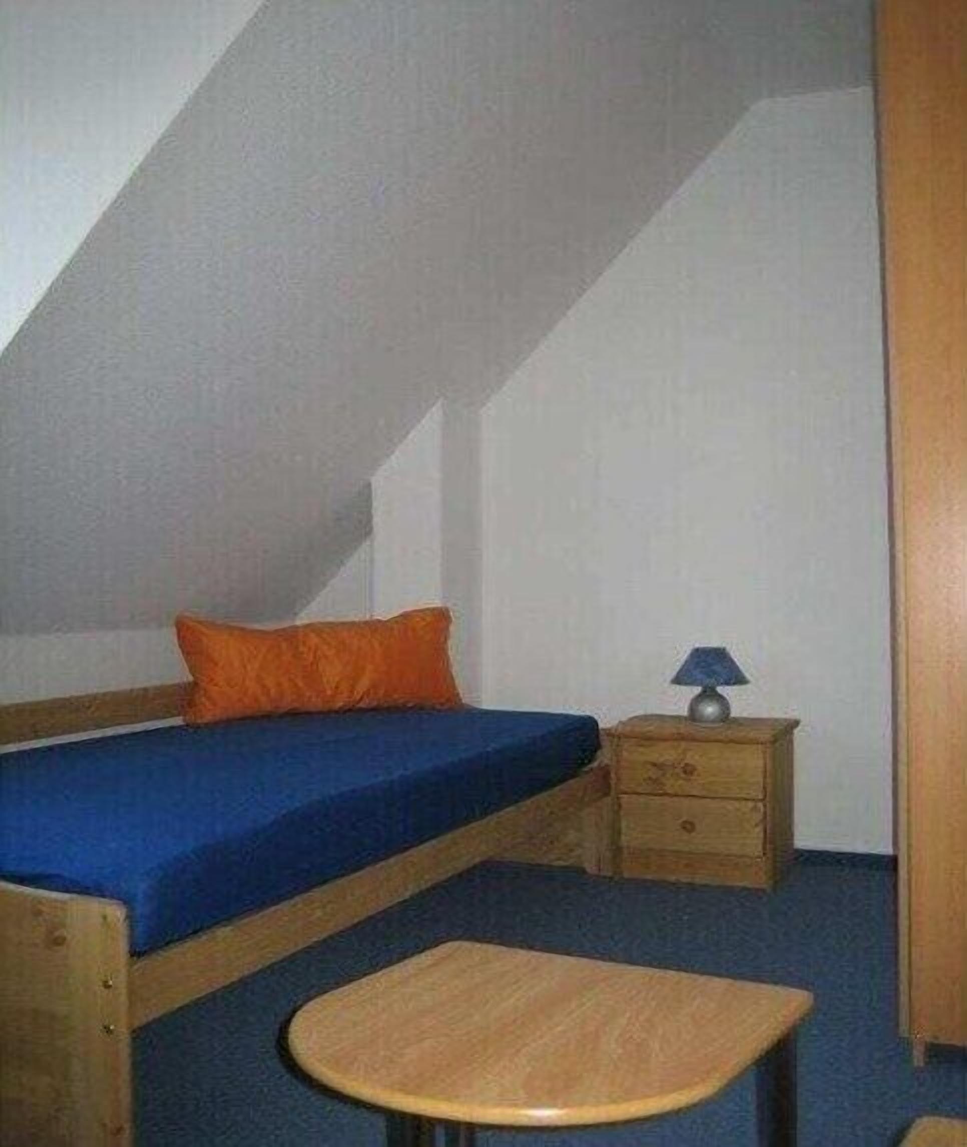 2 bedrooms, travel cot, free WiFi
