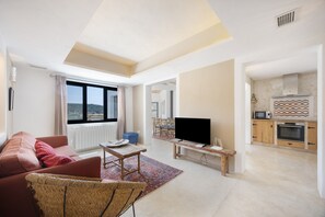 Fernseher, Kamin