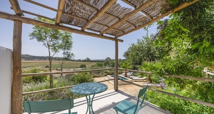 Villa 'Casa La Cigüeña' with stunning views, Terrace, Wi-Fi and Air Conditioning