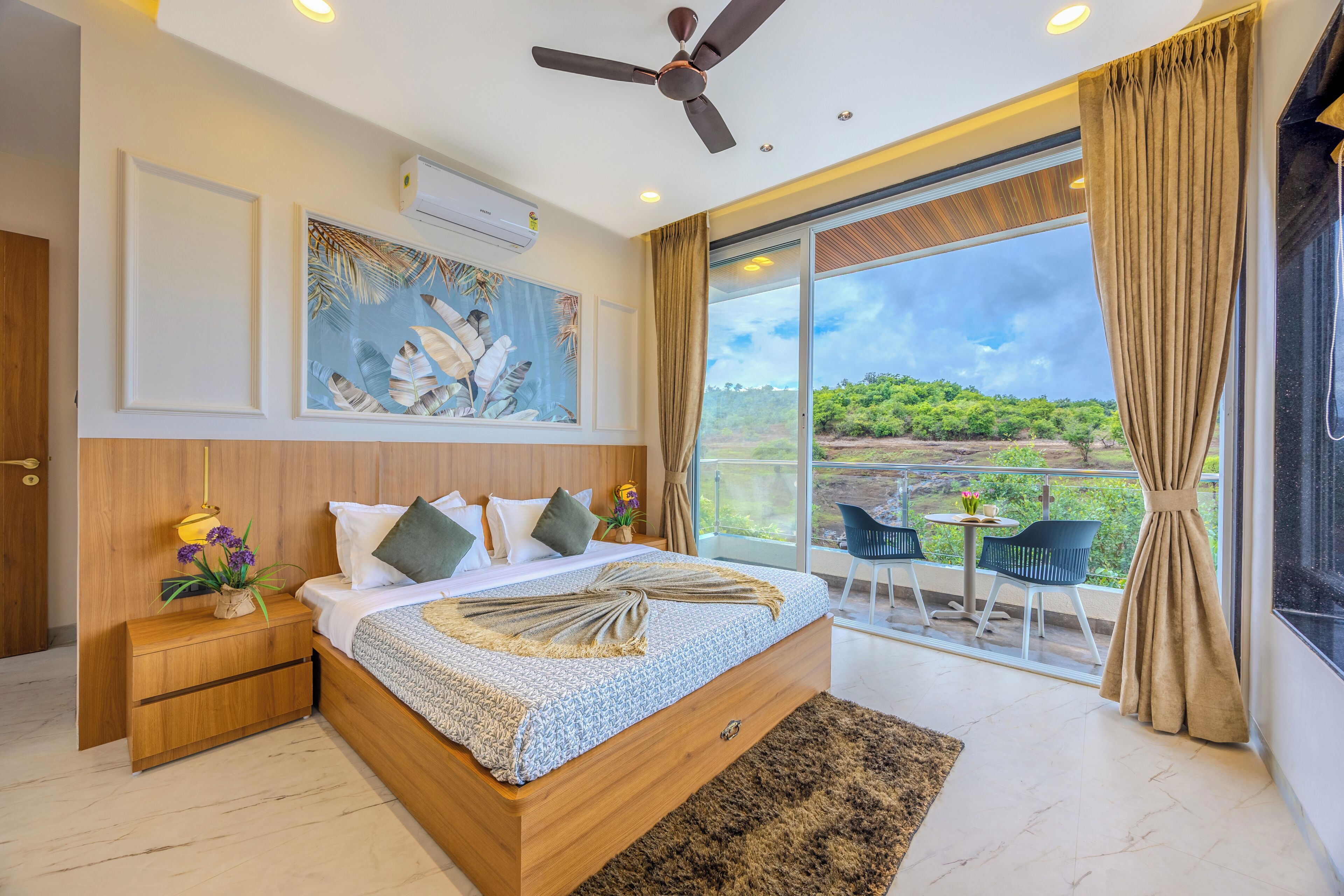 Deluxe Villa, Hill View | Iron/ironing board, WiFi (free)