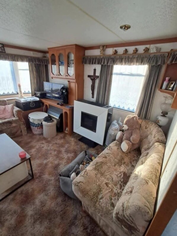 Living area - Vrbo Property (Couvin)