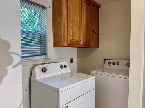 7-Bedroom 4 Bath House in Wylie, Near HWY 78, Full Amenities