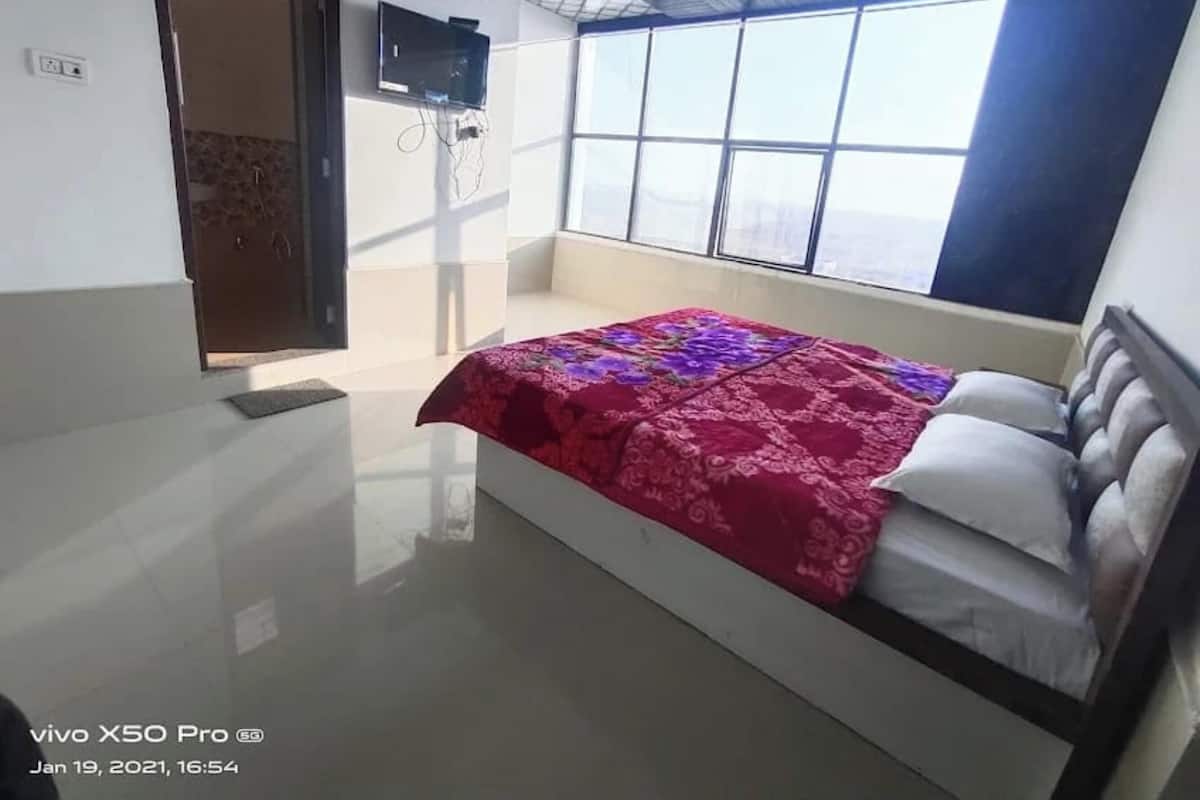 Superior Double Room, City View
