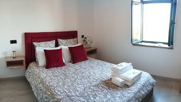 WiFi, bed sheets