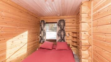 3 makuuhuonetta, silitysrauta/-lauta, vauvan matkasänky