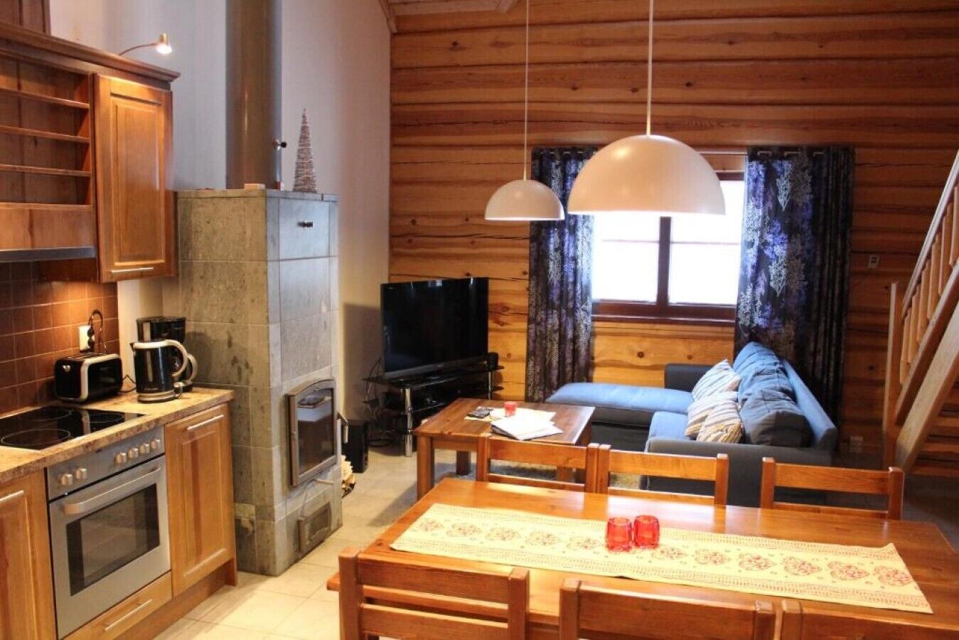 TV, fireplace, DVD player