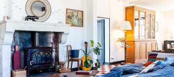 Château Haut Cazevert Guesthouse with Private Pool, Wi-Fi, and Air Conditioning