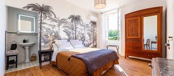 Château Haut Cazevert Guesthouse with Pool, Wi-Fi, and Air Conditioning