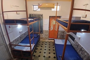Free WiFi, bed sheets - Stayostel (Udaipur)