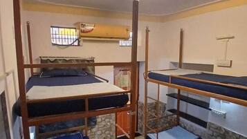 Drom Room | WiFi (free), bed sheets