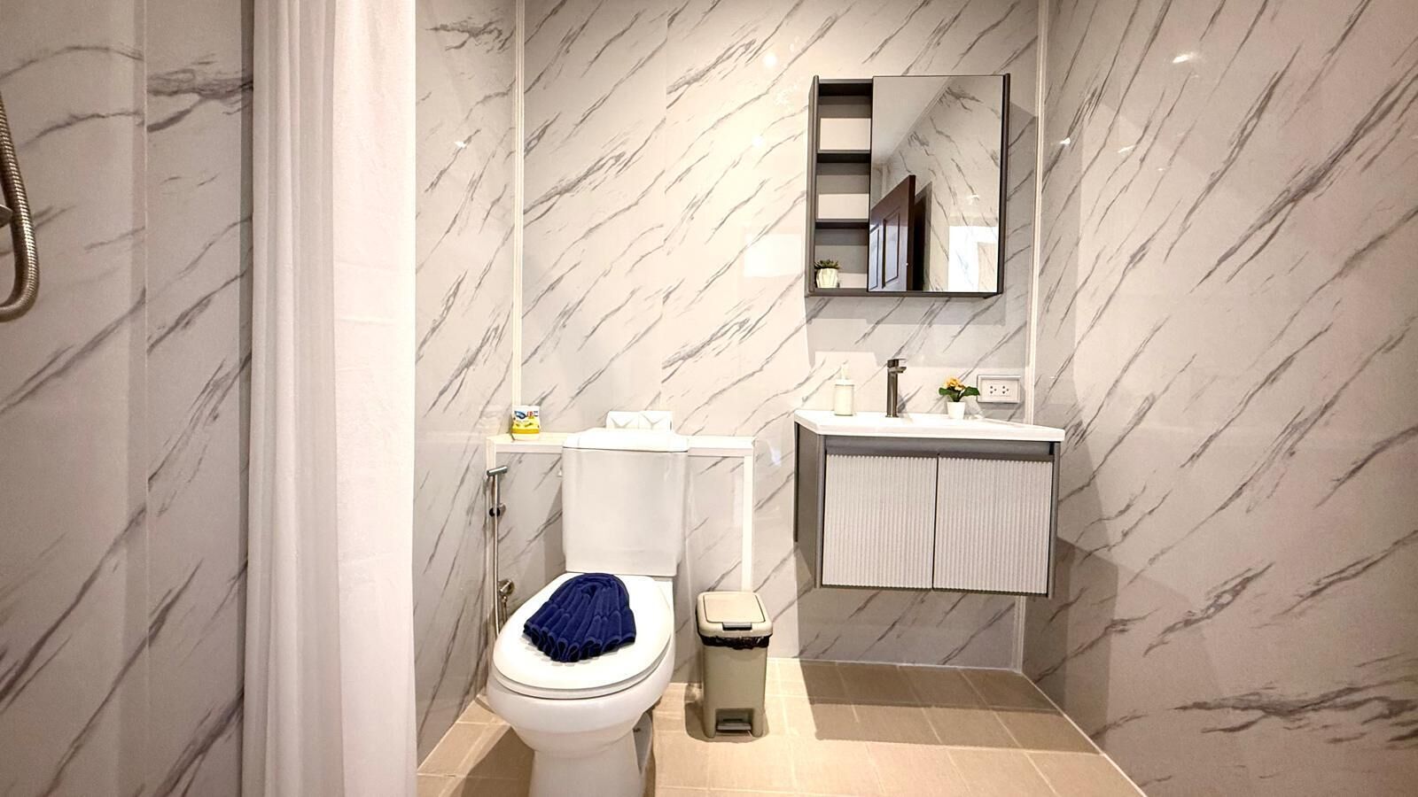 King Bed Beachfront Retreat Patong - 빠똥