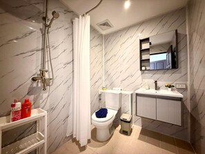 Shower, hair dryer, towels - King Bed Room Steps from Patong Beach (Tambon Patong)