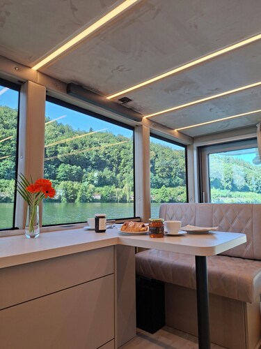 Luxury Houseboat Near Passau
